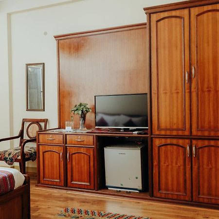 Tise Hotel Kathmandu Exteriör bild