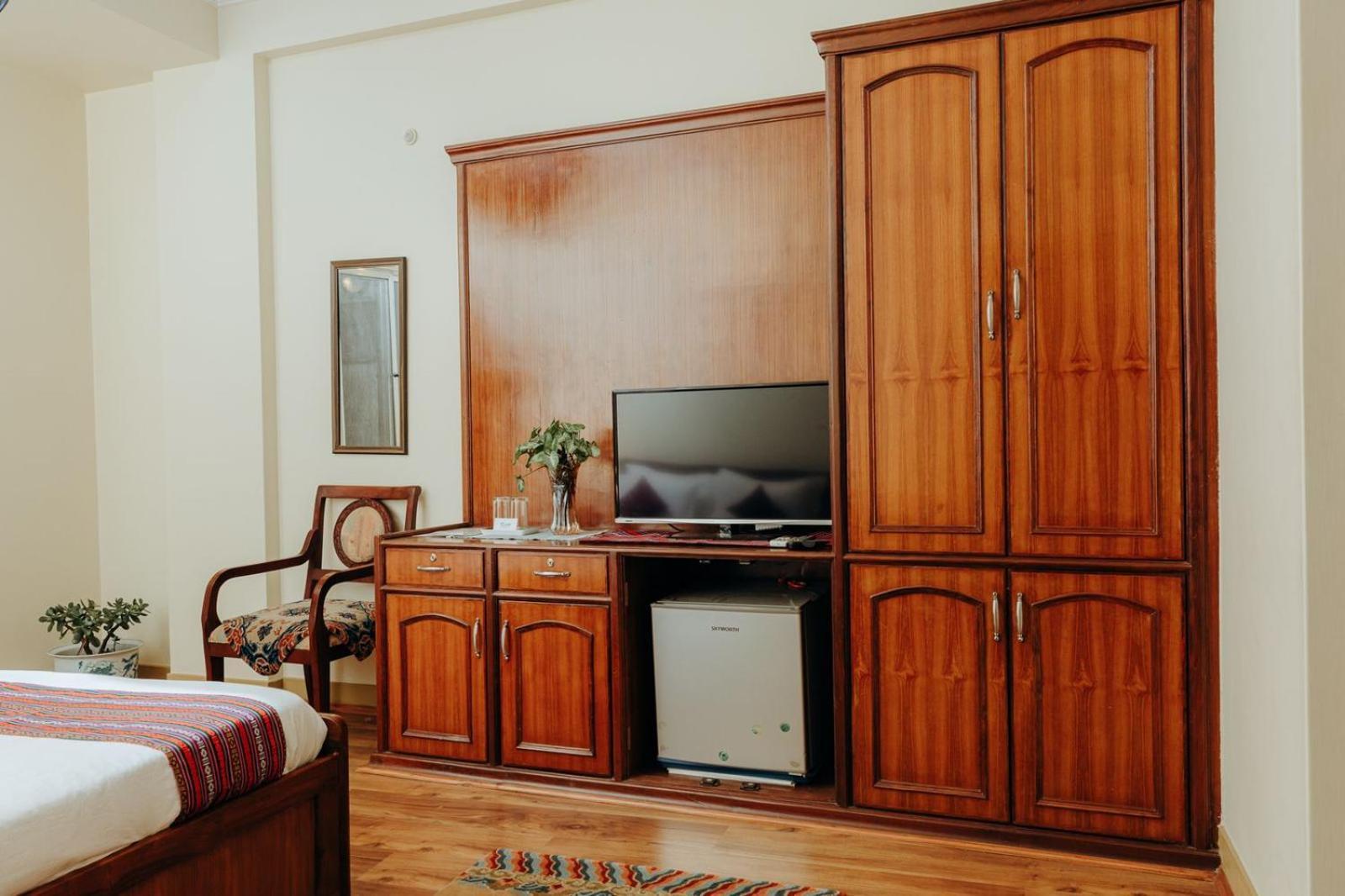 Tise Hotel Kathmandu Exteriör bild
